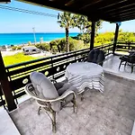 Apartamento Malakassis House