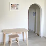 Malakassis House Апартаменты