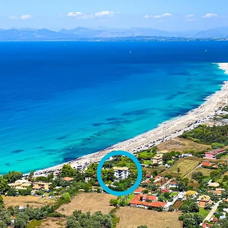 Апартаменты Malakassis House *