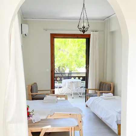 Malakassis House Апартаменты