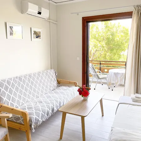 Malakassis House Апартаменты